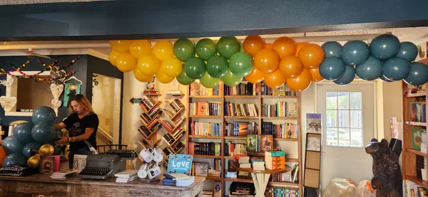 Pecan Creek Events balloon decor — photo 5