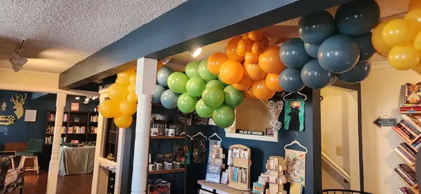 Pecan Creek Events balloon decor — photo 11