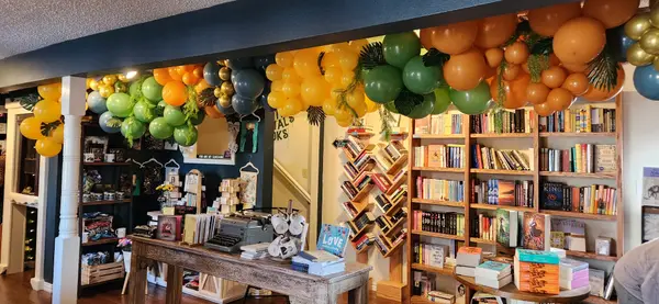 Pecan Creek Events balloon decor — photo 13