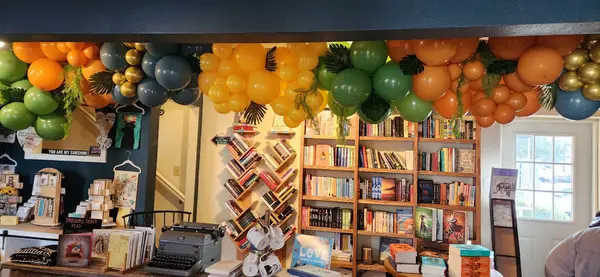 Pecan Creek Events balloon decor — photo 14