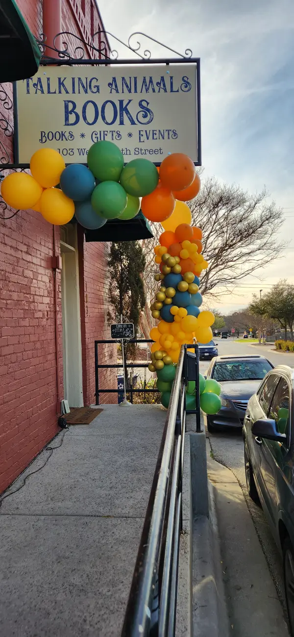 Pecan Creek Events balloon decor — photo 15