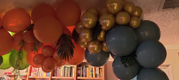 Pecan Creek Events balloon decor — photo 22