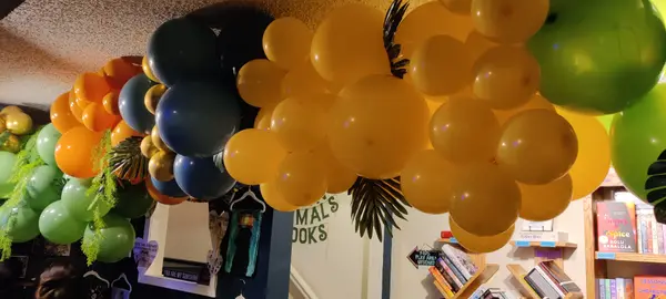Pecan Creek Events balloon decor — photo 23