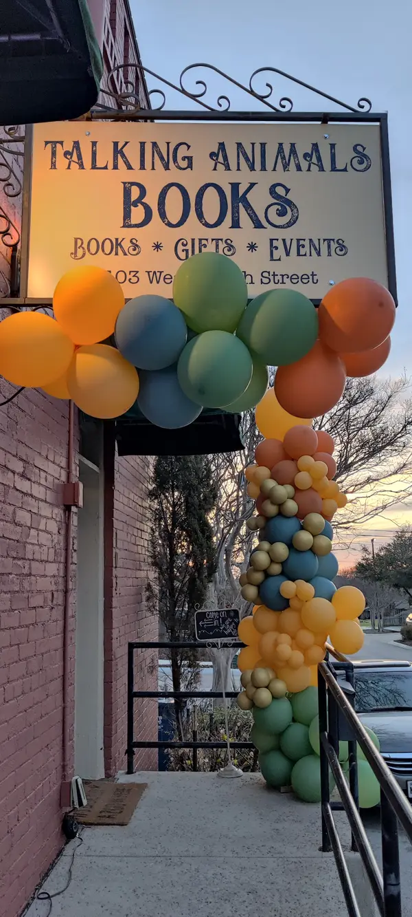 Pecan Creek Events balloon decor — photo 58