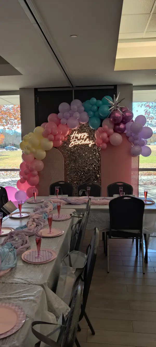 Pecan Creek Events balloon decor — photo 63