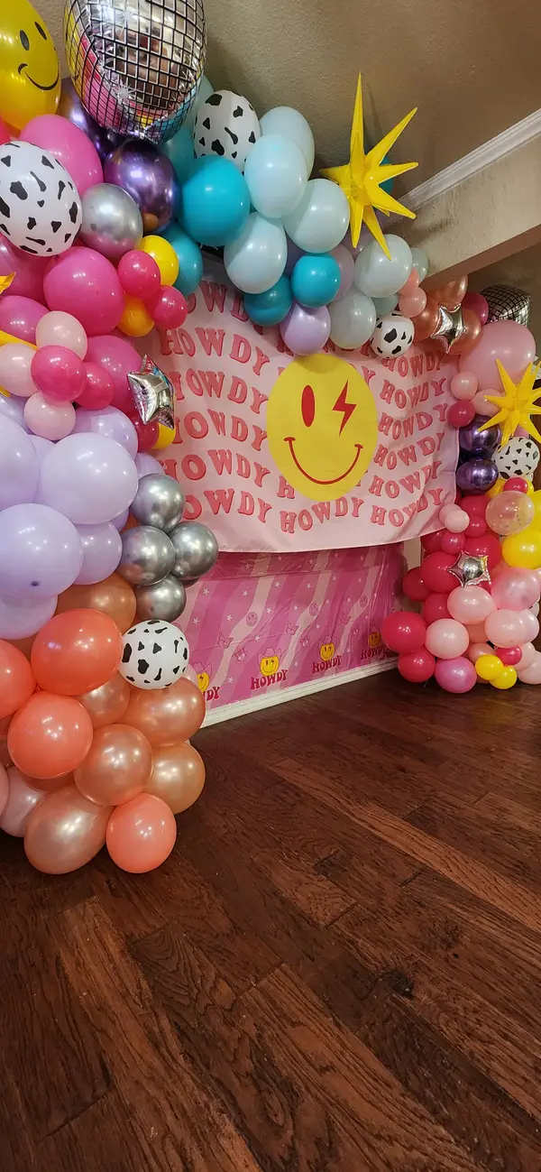 Pecan Creek Events balloon decor — photo 82