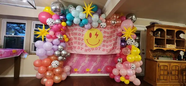 Pecan Creek Events balloon decor — photo 87
