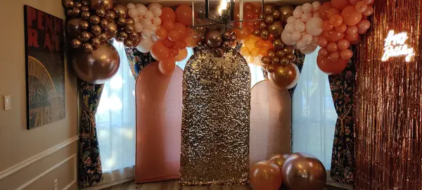 Pecan Creek Events balloon decor — photo 97
