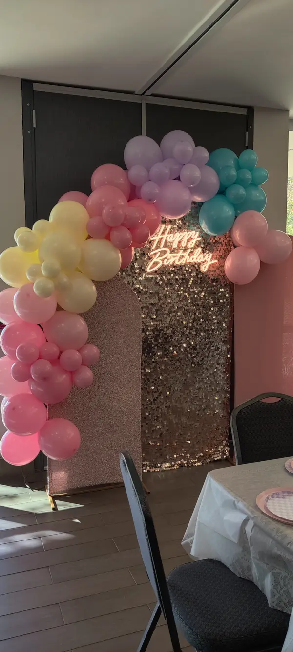 Pecan Creek Events balloon decor — photo 110
