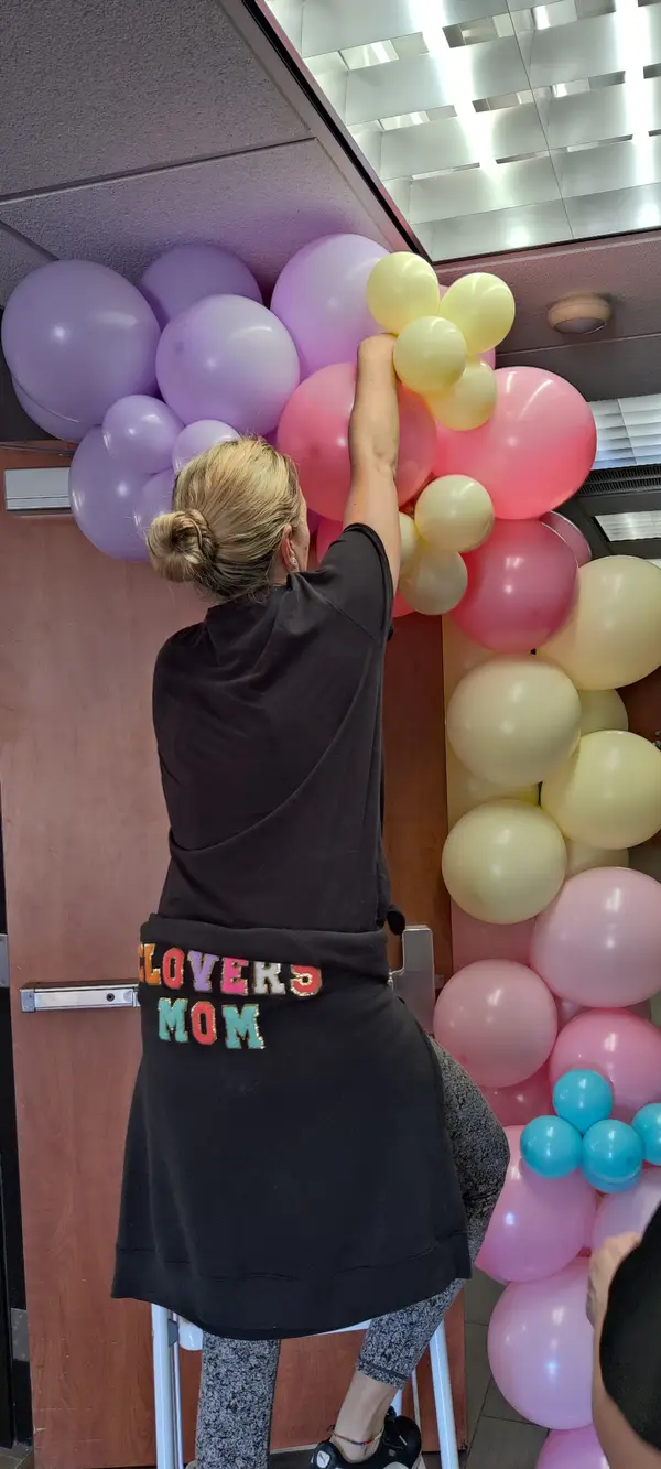Pecan Creek Events balloon decor — photo 115