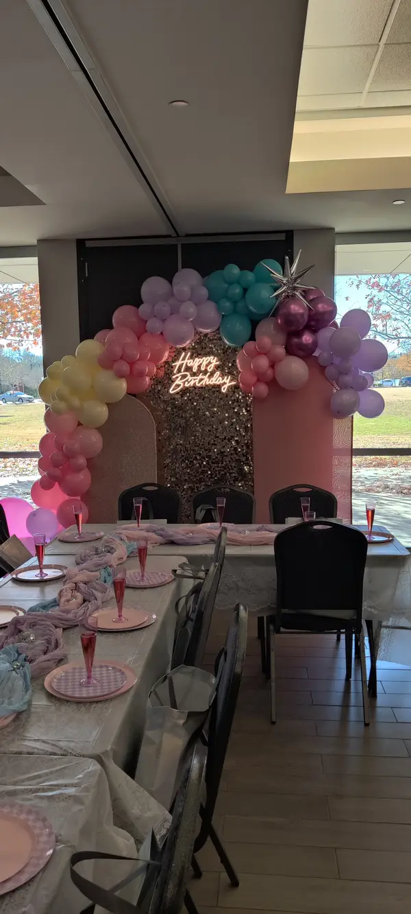 Pecan Creek Events balloon decor — photo 126