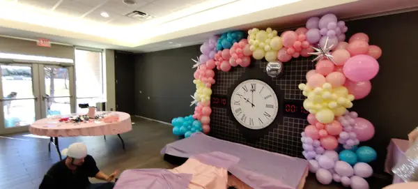 Pecan Creek Events balloon decor — photo 138