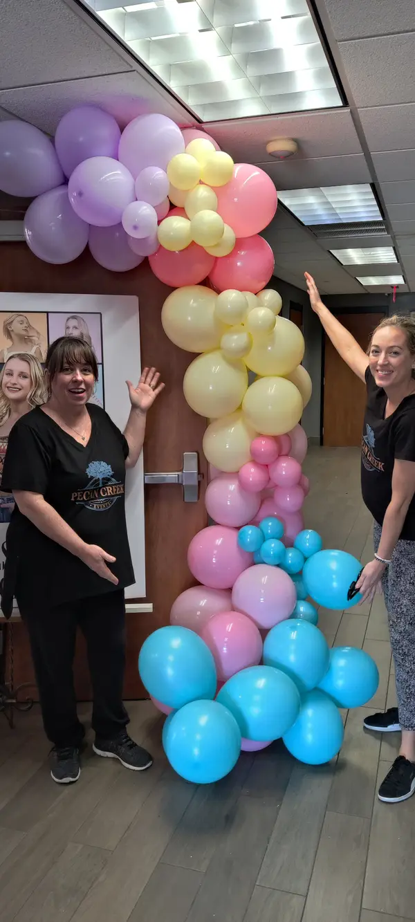 Pecan Creek Events balloon decor — photo 151
