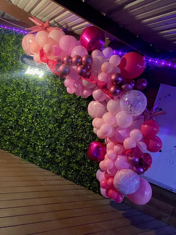 Pecan Creek Events balloon decor — photo 167