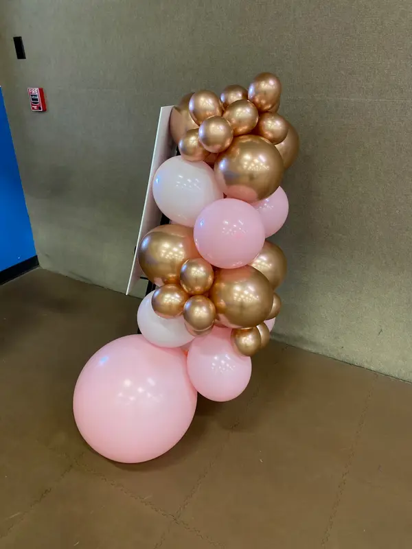 Pecan Creek Events balloon decor — photo 172