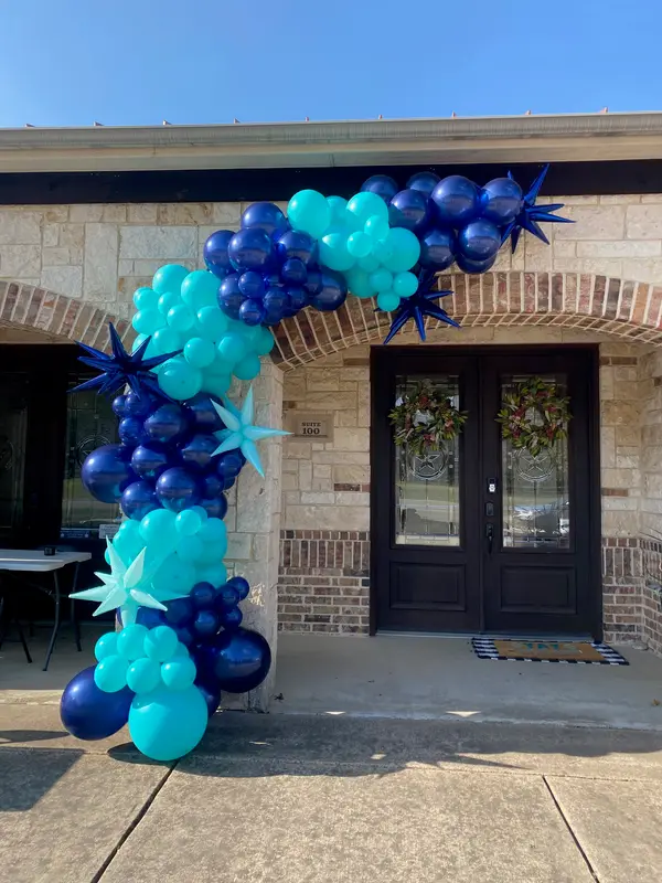 Pecan Creek Events balloon decor — photo 184
